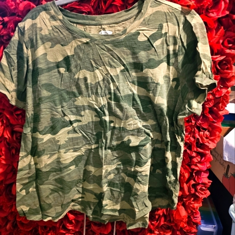 Old Navy Womens Camo Green Women's Top Size 1X